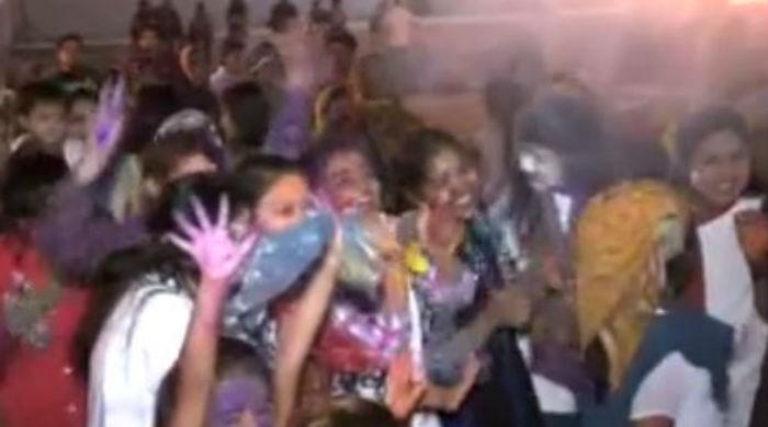 Spring celebrated with colours in Karachi