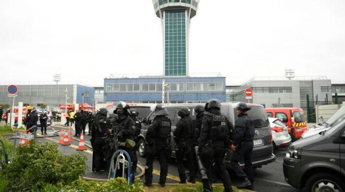 Paris police say airport attacker was 'radicalised'