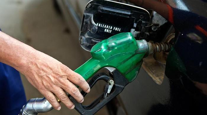 Oil producers look into rollover of output cuts
