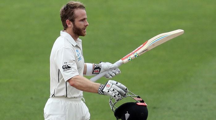 Record-equalling Williamson ton puts NZ on top