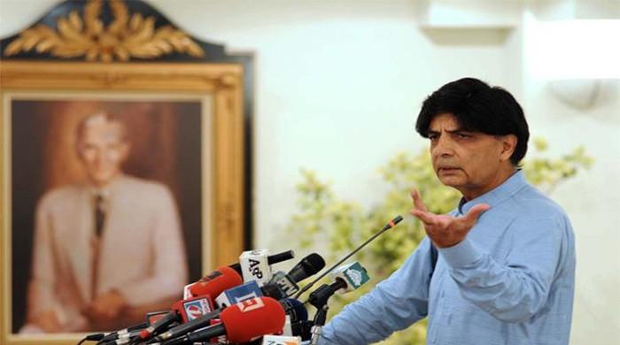 Chaudhry Nisar orders immediate suspension of visas on arrival