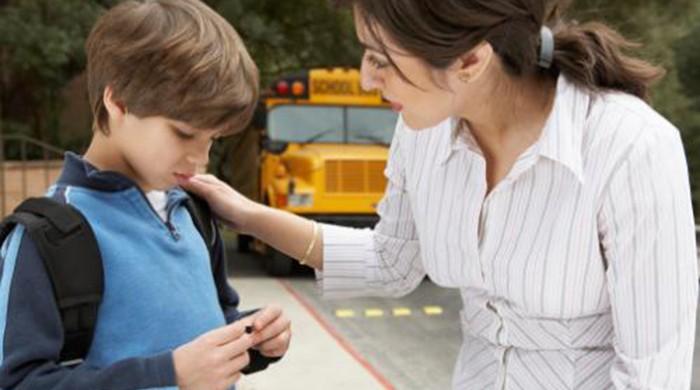 Kids more likely to stop bullies when parents tell them to: study