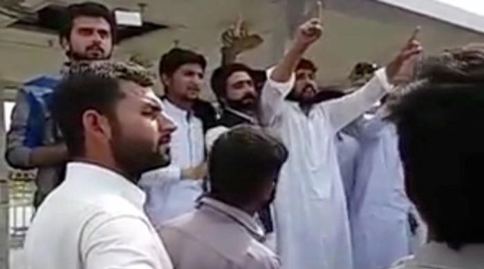 Video surfaces showing mob vowing not to reveal name of Mashal Khan’s shooter