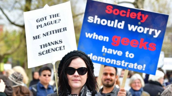 ‘Keep Our Science Great’: Thousands march worldwide to fight ´alternative facts´