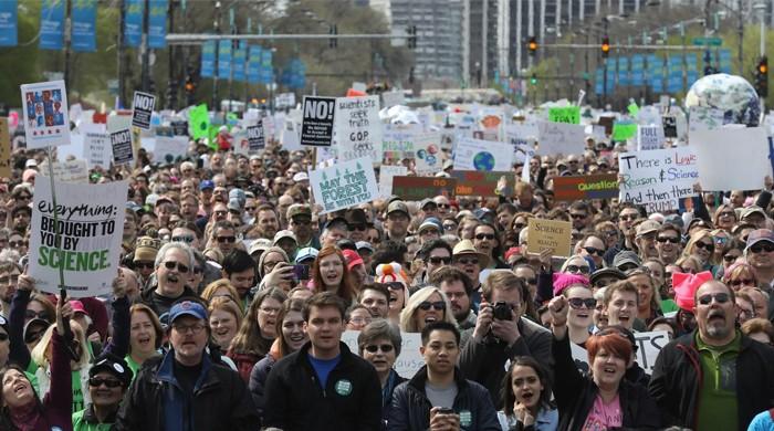 ‘Equations, not invasions’: Over 40,000 march for science in Chicago