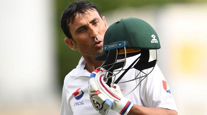 Younis breaks 10,000-run barrier as Pakistan build reply