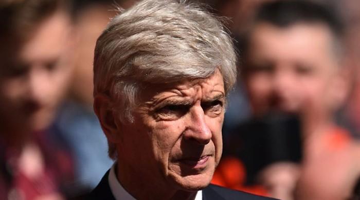 Wenger plans ahead but won't reveal future