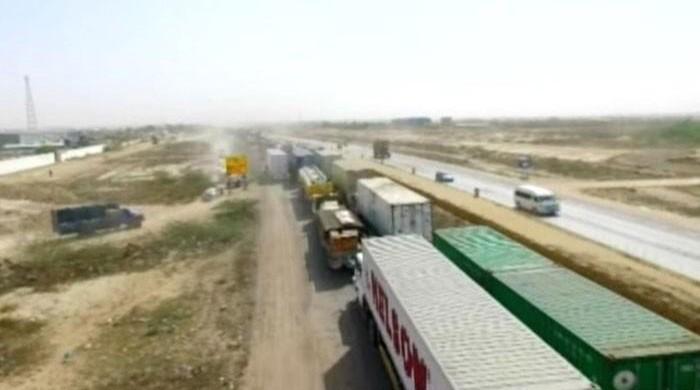 Govt of Sindh imposes restriction on entry of heavy traffic in Karachi