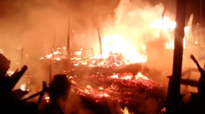 Over 20 shops, hotel gutted in Bhit Shah fire