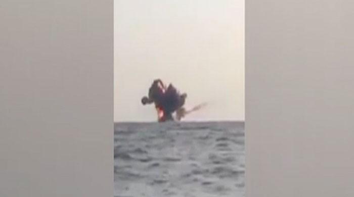 Saudi fire stops ´rebel boat bomb´ from Yemen