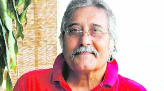 Life of veteran Bollywood actor Vinod Khanna in Pictures