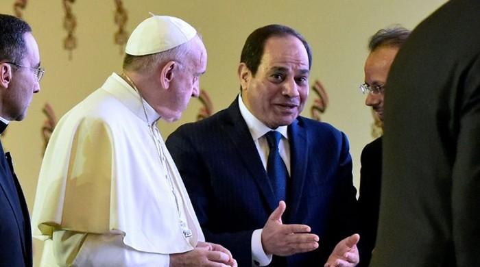 Pope Francis pleads for 'holy' peace during Egypt visit