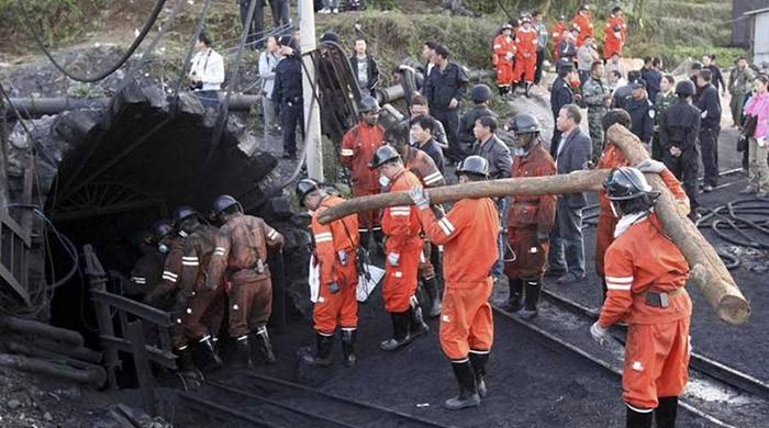 12 dead in tunnel blast in southwest China