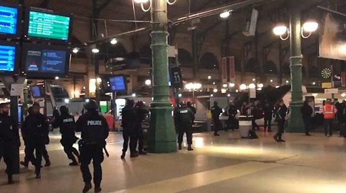 Police slowly reopen Paris train station after security alert