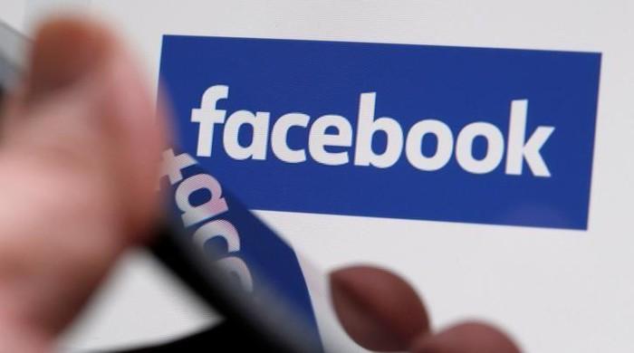 Facebook to play down links to websites with deceptive ads