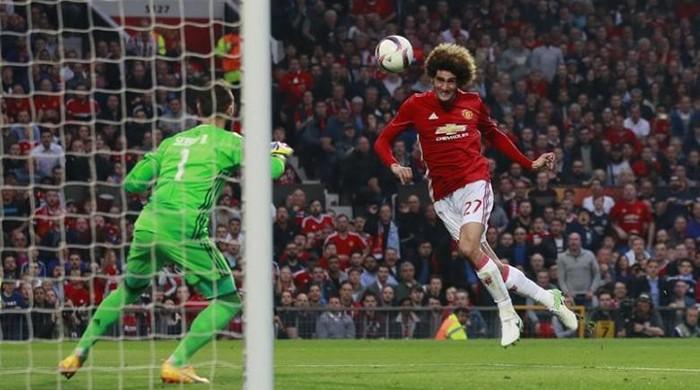 United cling on against Celta to reach Europa League final