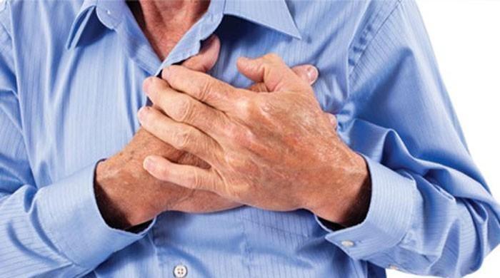 Risk of heart attack spikes after flu, pneumonia: study