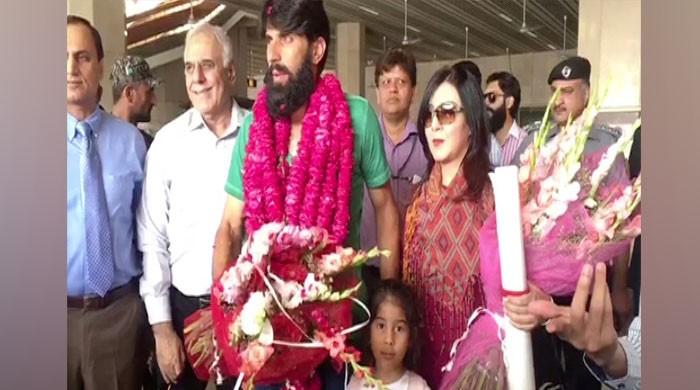 Misbah receives grand welcome upon return from historic Windies series