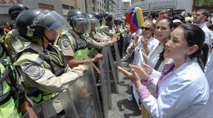 Venezuela deploys troops to stem deadly unrest