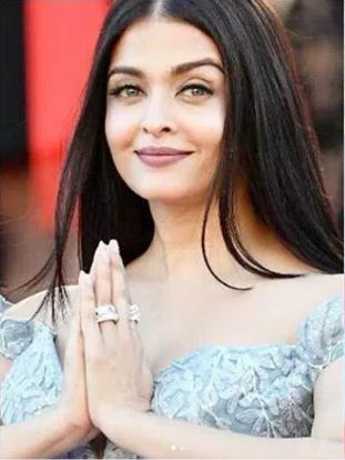 Aishwarya Rai slays spectators in a fairy tale outfit at Cannes red carpet