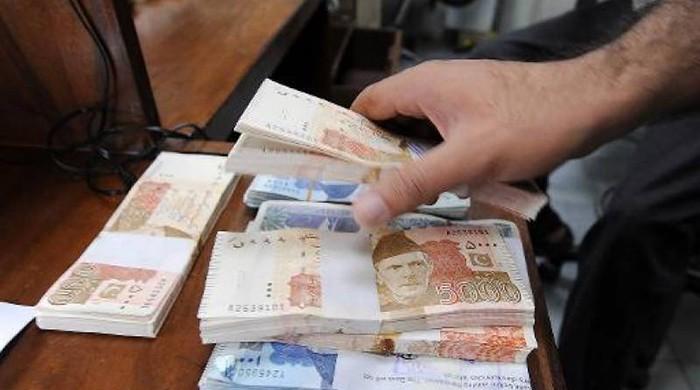 Budget 2017-18: Govt employees, pensioners get 10% increase