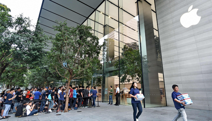 Apple opens first official store in Southeast Asia