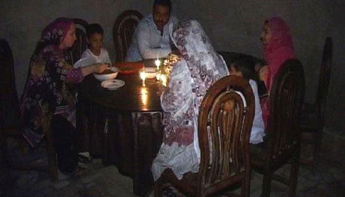After Sehri, Karachi suffers power outages during Iftar