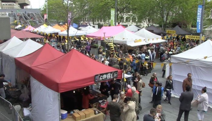 Thousands of festival goers enjoy Pakistani street food in London