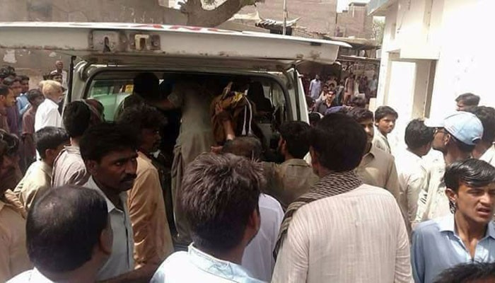 Doctors at Umerkot hospital protest medical superintendent's arrest over sewer cleaner's death