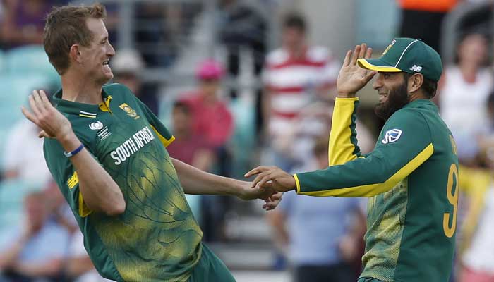 Sri Lanka captain Tharanga suspended for two games