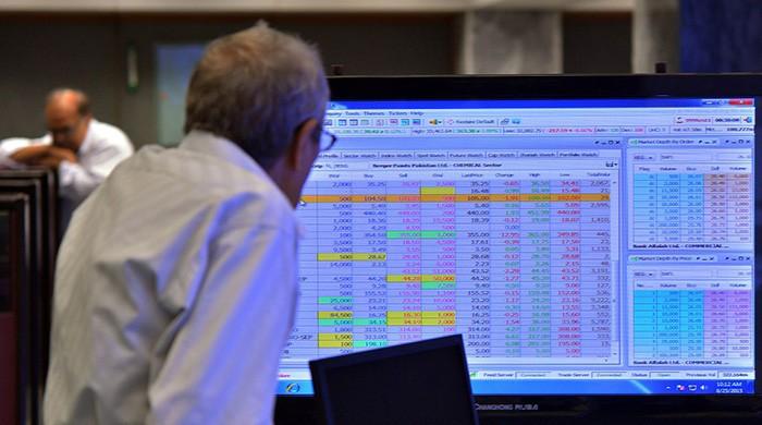 Brokers washing dirty linen in public