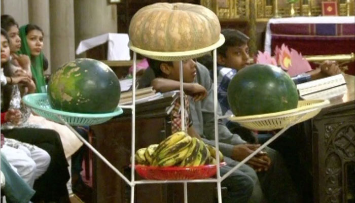 Melons, bananas adorn Lahore cathedral on Pentecost Day