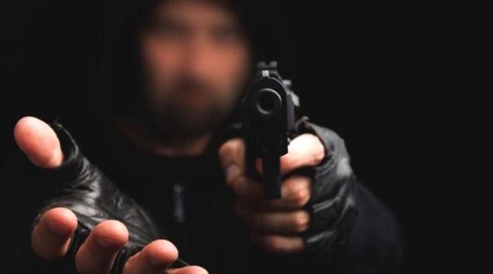 Mobile snatchers introduce new tricks to mug people in Ramazan