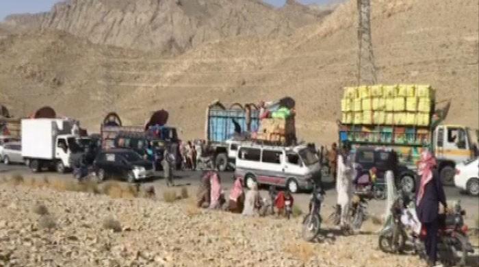 Locals block Quetta-Karachi road in Khuzdar to protest prolonged outages  