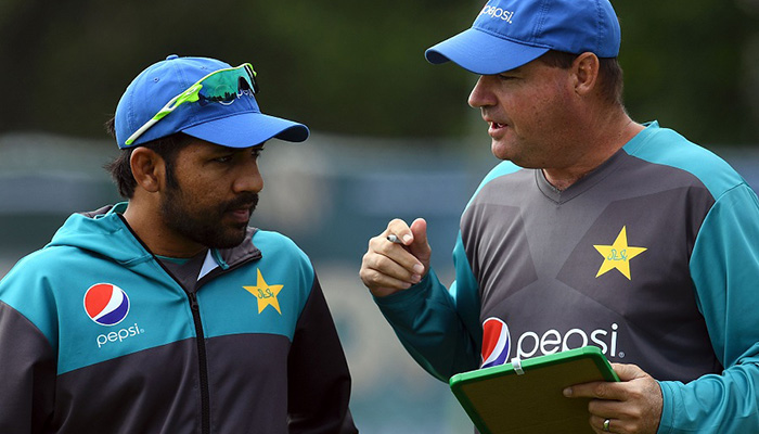 Coach Arthur concerned over Pakistan's middle order 