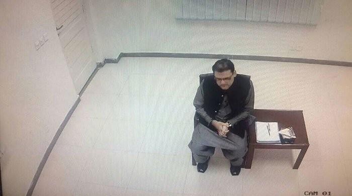 SC dismisses Hussain Nawaz's plea to stop recording of JIT proceedings 