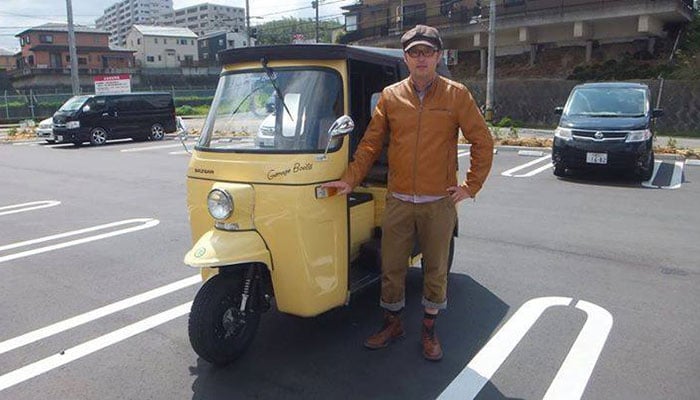 Pakistani made traditional rickshaws being exported to Japan