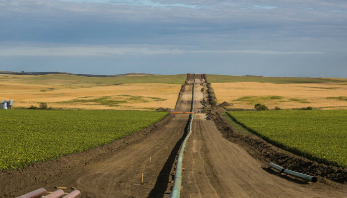 Judge orders environmental review of Dakota oil pipeline