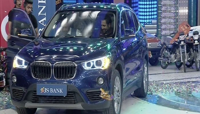 Sarfraz awarded BMW SUV, plot on ‘Geo Khelo Pakistan’