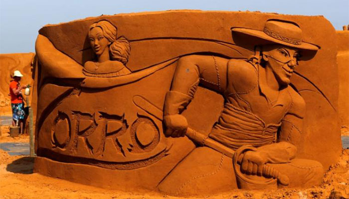 Sand sculpture festival brings super-heroes to Belgian beach
