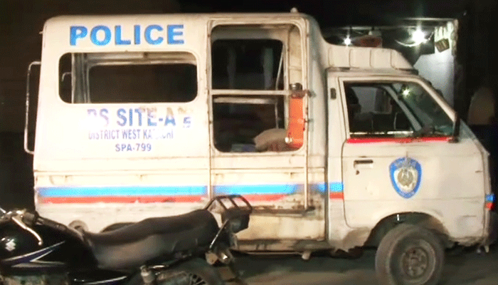 Four policemen martyred in Karachi gun attack 
