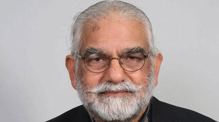 Former police officer says his documents carry nothing new 