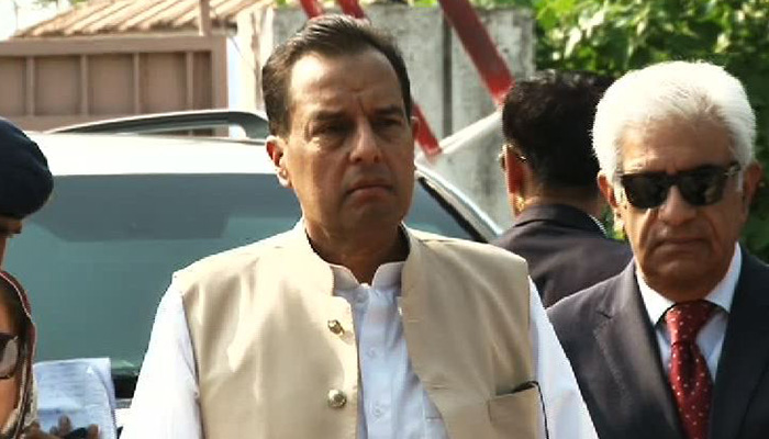 Capt (R) Safdar appears before Panama JIT 