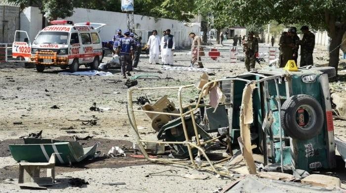 Seven policemen among 14 killed in suicide car bombing in Quetta