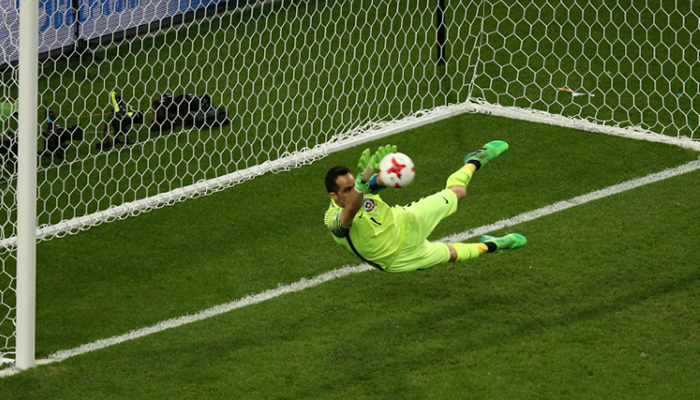 Bravo is Chile's hero in Confed Cup shoot-out win