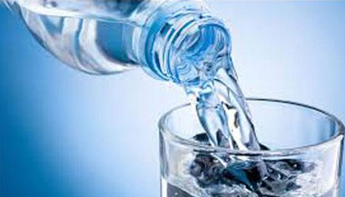 Mineral water can be calorie-free calcium source