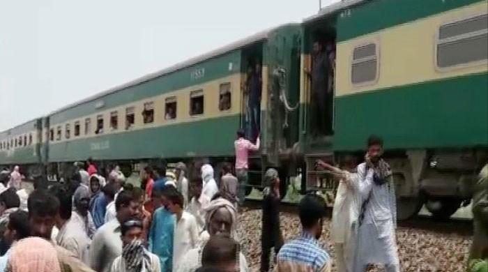 Train hits motorcycle, kills three siblings in Gojra