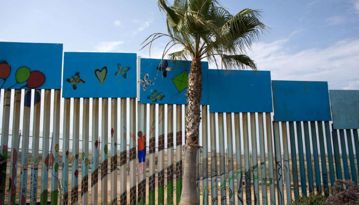 Mexican artist aims for record mural on US border wall