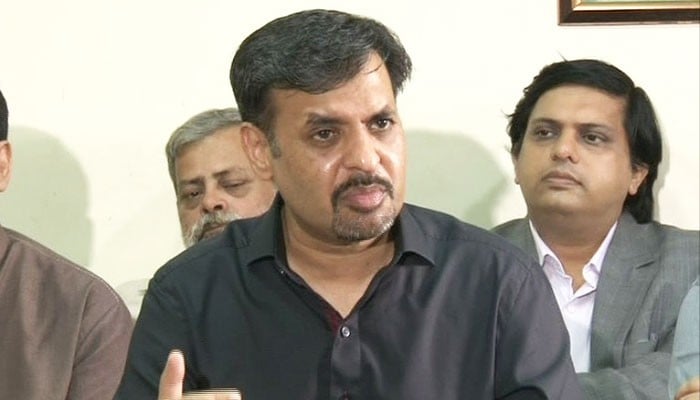 Mustafa Kamal hails Muhajir community for ‘breaking ties’ with MQM