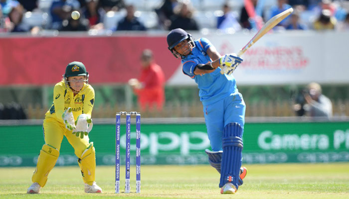 Kaur stars as India stun Australia to charge into World Cup final